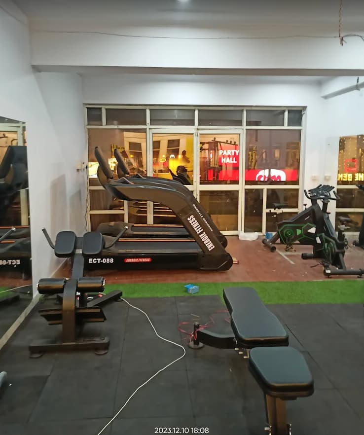THE KARDASHIANS FITNESS(women’s only) – Sec 7, Gurgaon