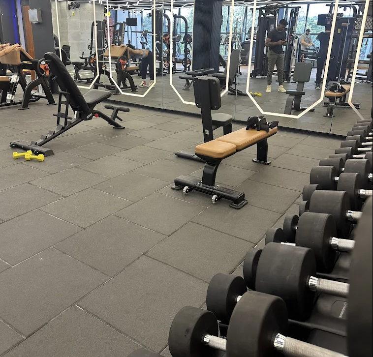 Golds Gym Lajpat Nagar Delhi