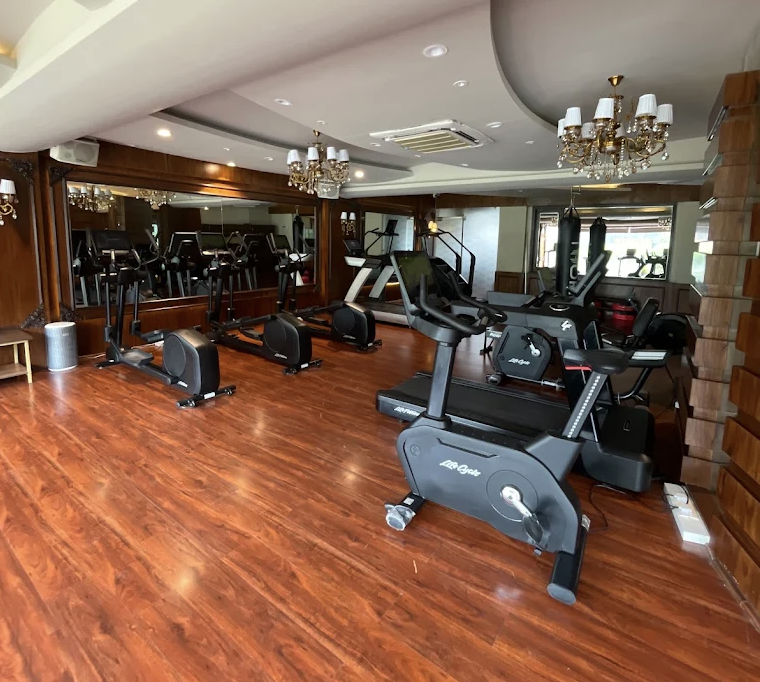 Ozone Luxury Fitness ‘n Spa punjabi bagh Delhi