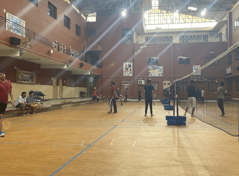 PlayAll Badminton Academy Modern Public School Noida 768x566