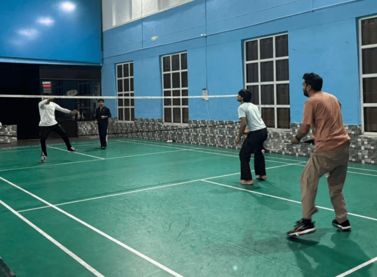 Prayaas Badminton Academy Noida 3 768x564